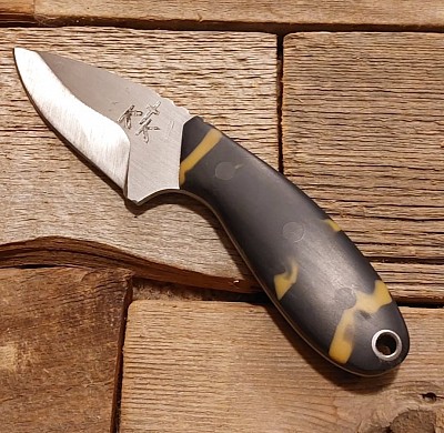 Knife 121 - drop point with a 2 1/2