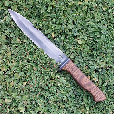 Knife 132 - drop point with a 8 1/4