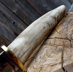 Knife 32 - bowie knife with a 5 1/2