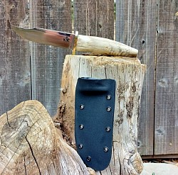 Knife 32 - bowie knife with a 5 1/2