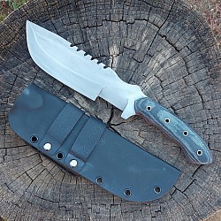 Knife 168 - tracker style with a 5 1/2