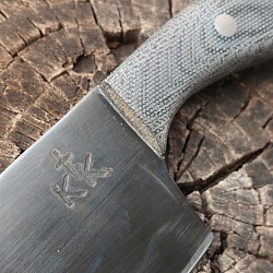 Knife 193 - skinner with a 4