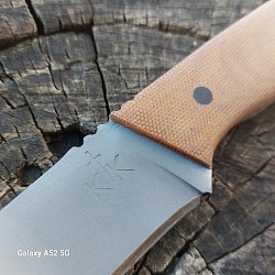 Knife 207 - F1 inspired with a 4 1/4