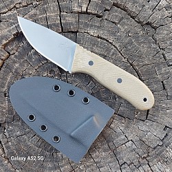 Knife 208 - F1 inspired with a 3 1/4