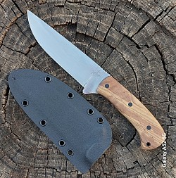 Knife 215 - straight back with a 5