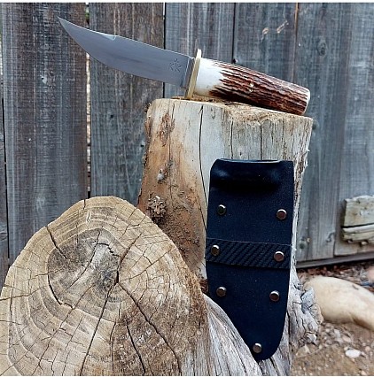 Knife 31 - bowie knife with a 5 1/2