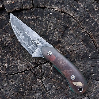 Colorado Chainsaw damascus blade is 2 3/4