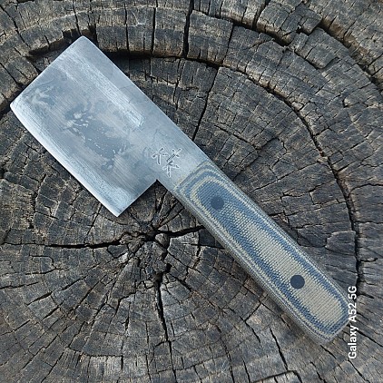Knife 210 - mini cleaver with 3