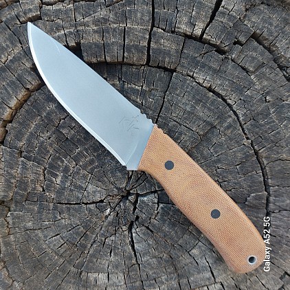 Knife 207 - F1 inspired with a 4 1/4